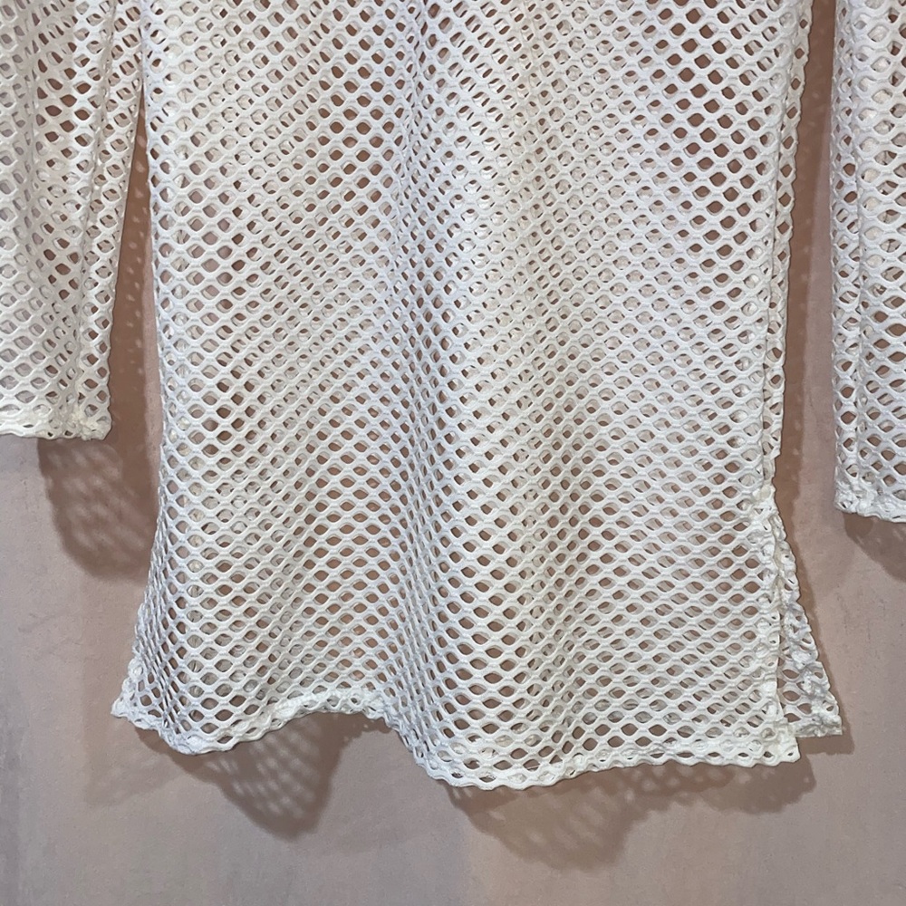 White fishnet cover-up - Picture 6 of 8